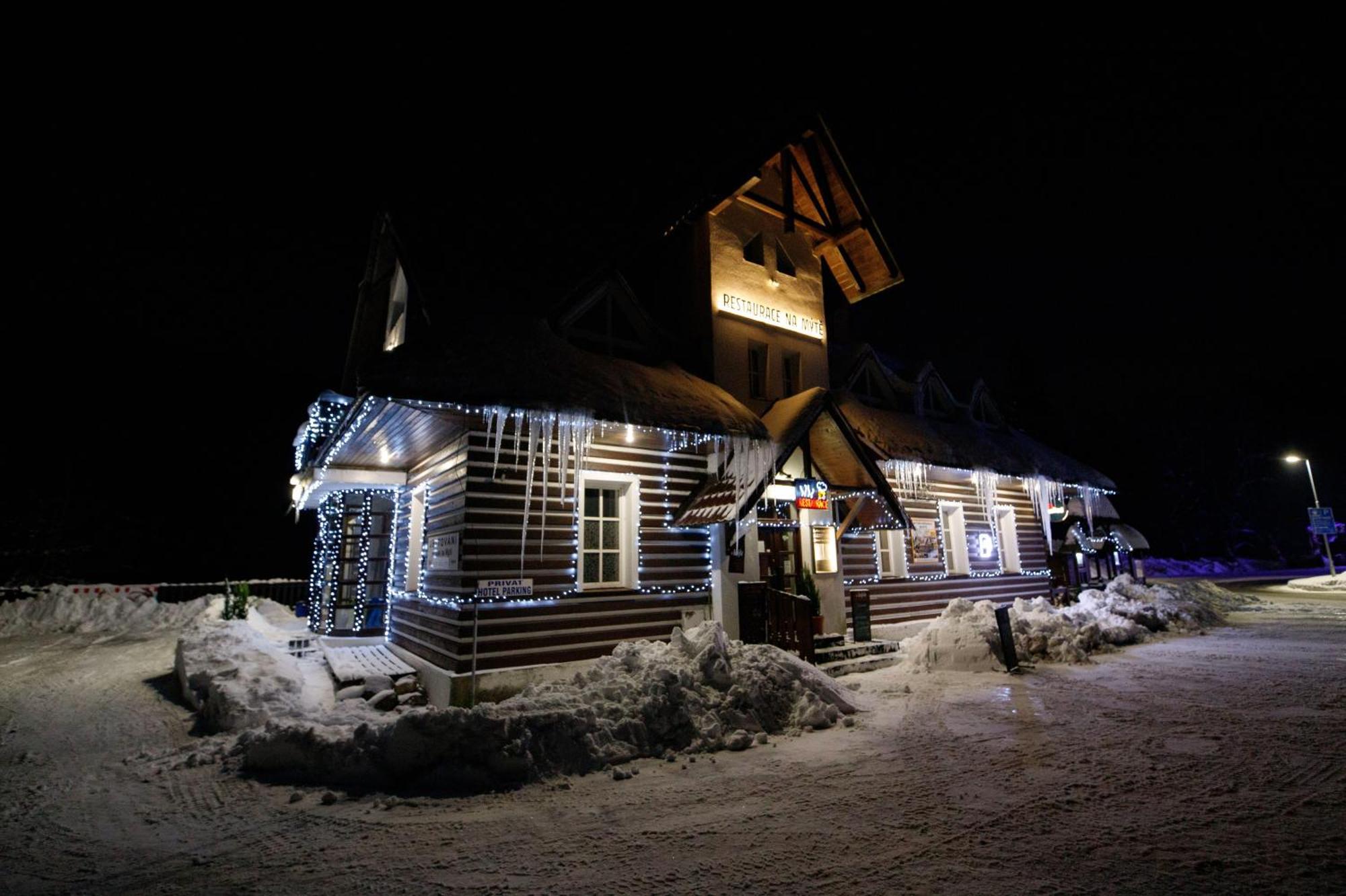 Hotel Hotylek Na Myte à Harrachov Extérieur photo